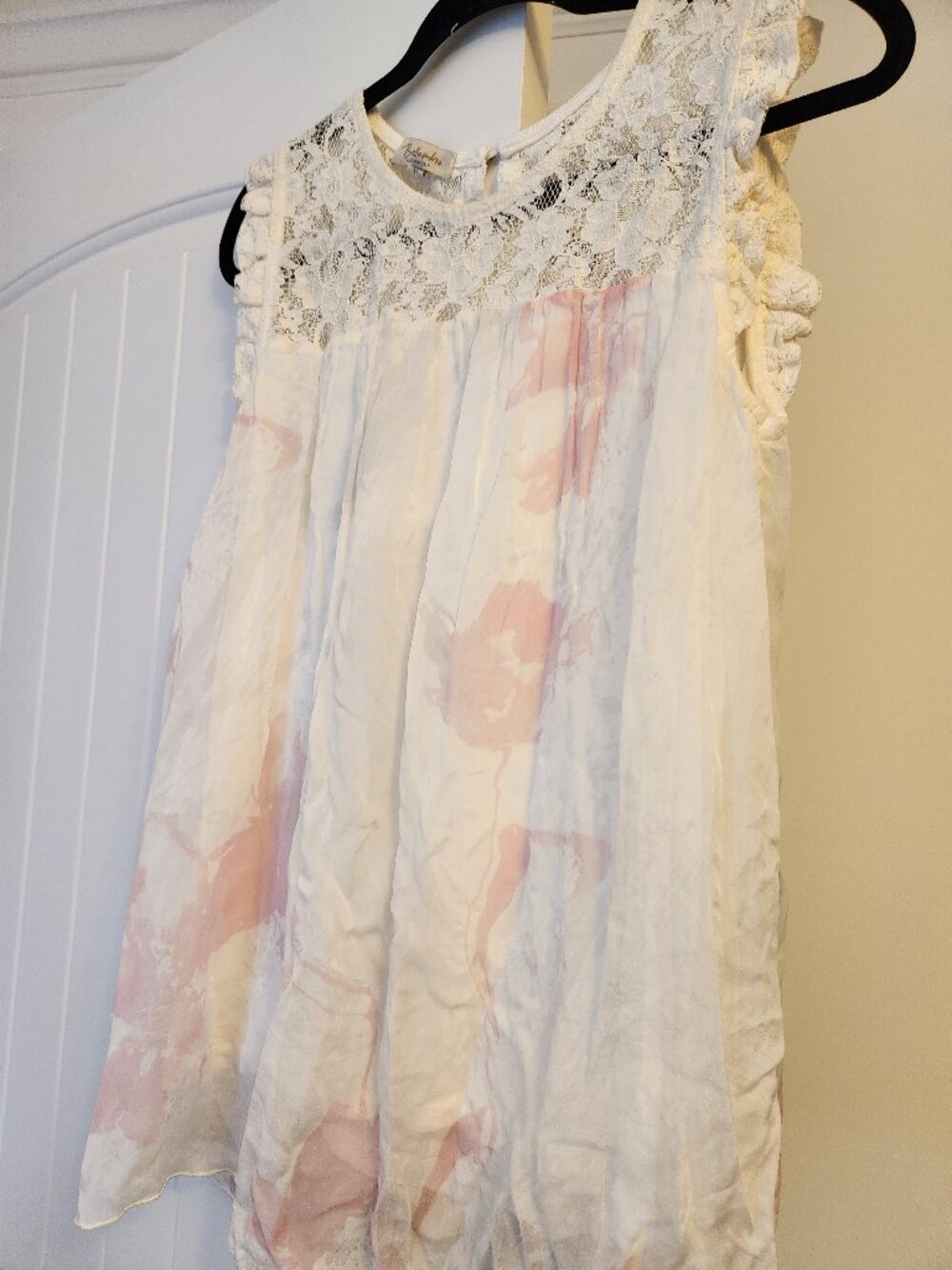Bellambia Silk Sleeveless Top